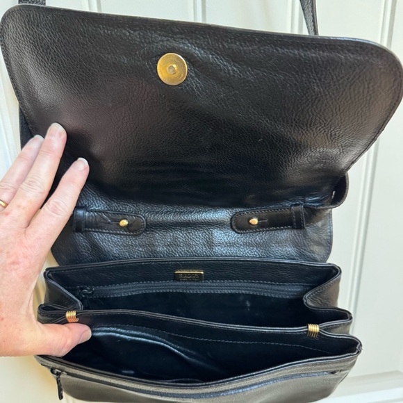 Vintage Bally Black Pebble Leather Shoulder Purse. 10.5” by 7” by 3” - Picture 6 of 8